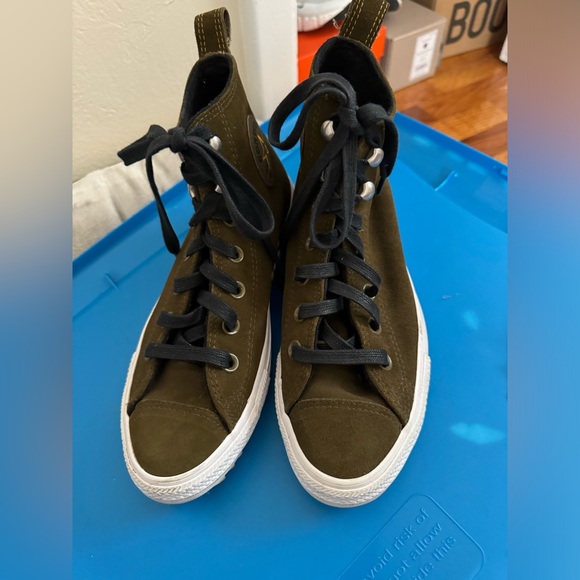 Converse Chuck Taylor Hiker Hightop Green Suede Shoes - Picture 2 of 7
